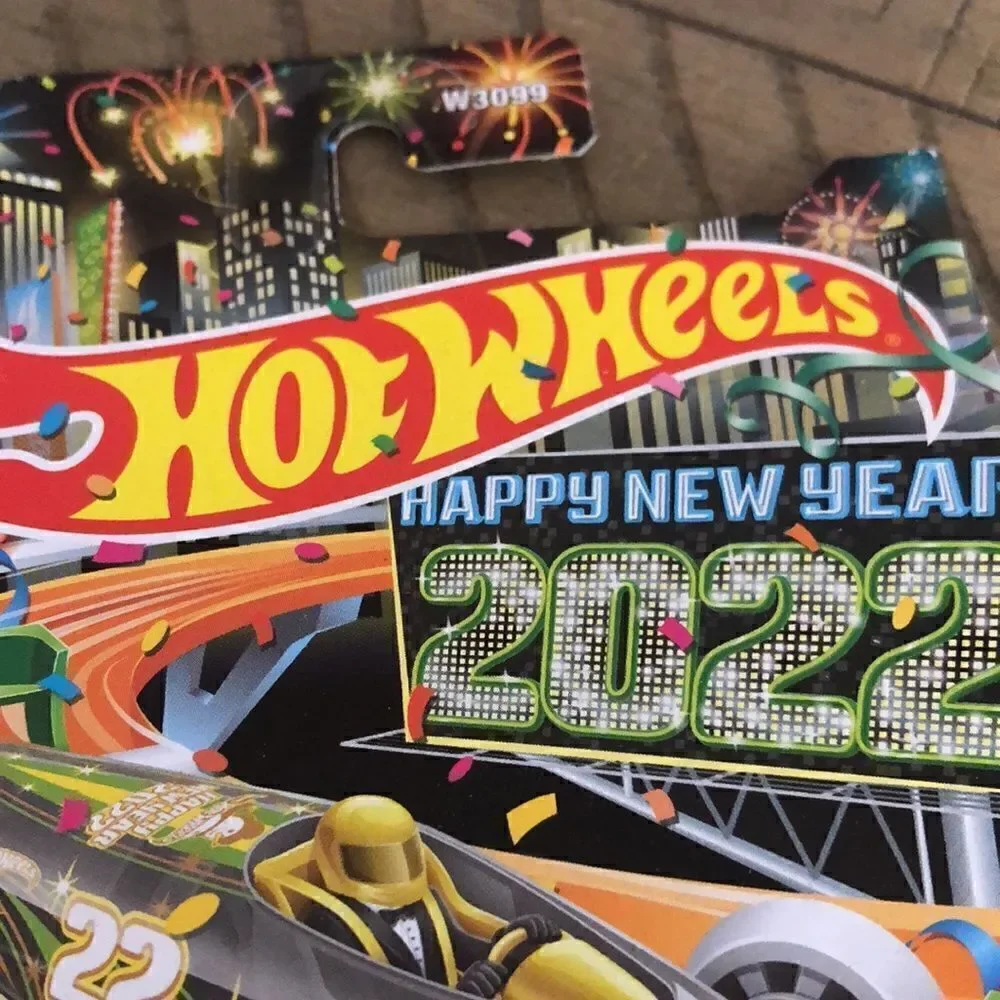 Hot Wheels City 2022 Hot Wheels Happy New Year🥳 Carbonator 1 2 Collect 1 4 Play